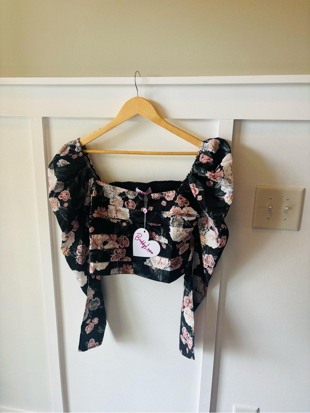 Buddy Love Black Floral Puff-Sleeve Crop Top with Pink Roses
